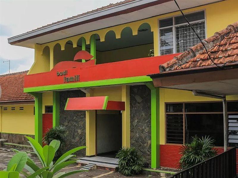 Oyo Life 1708 Hotel Budi Famili 1 Syariah Ciamis Extérieur photo