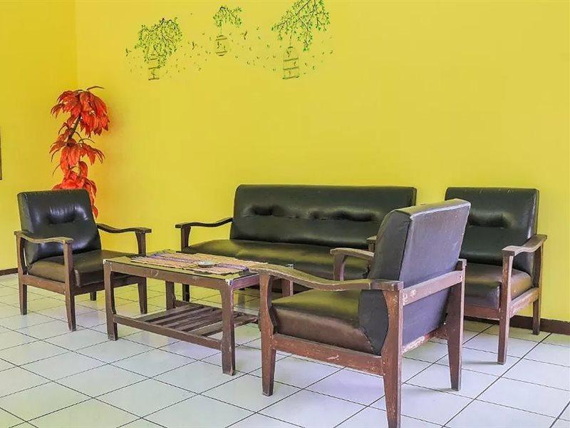 Oyo Life 1708 Hotel Budi Famili 1 Syariah Ciamis Extérieur photo