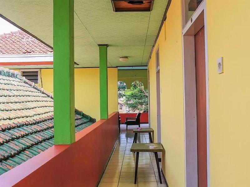 Oyo Life 1708 Hotel Budi Famili 1 Syariah Ciamis Extérieur photo