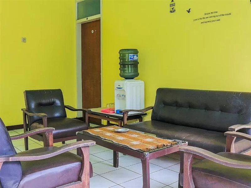 Oyo Life 1708 Hotel Budi Famili 1 Syariah Ciamis Extérieur photo